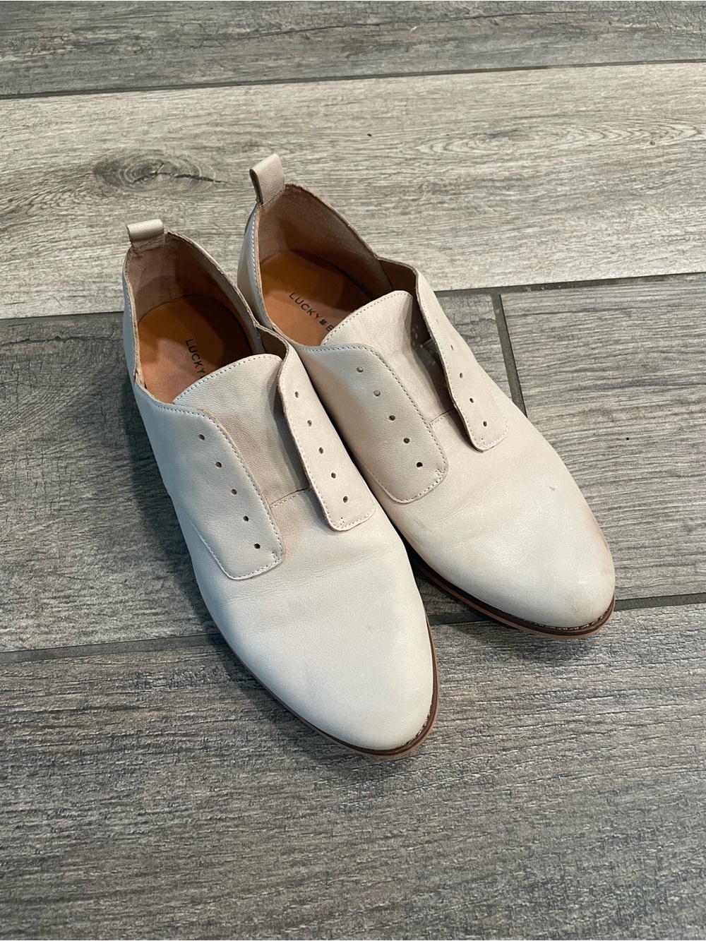 Lucky Brand Men's Cream Leather Slip-On Oxfords